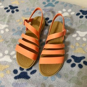 Women’s Coral Crocs Sandals